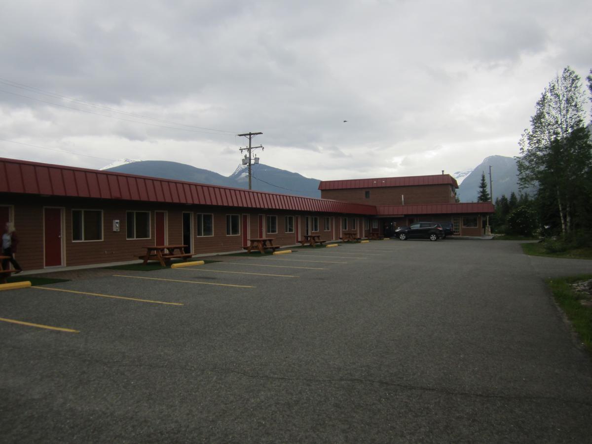 Saddle Mountain Lodge Блю-Ривер Экстерьер фото